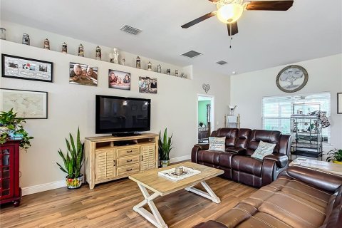Купить виллу или дом в Окала, Флорида 5 комнат, 208.75м2, № 1533050 - фото 8