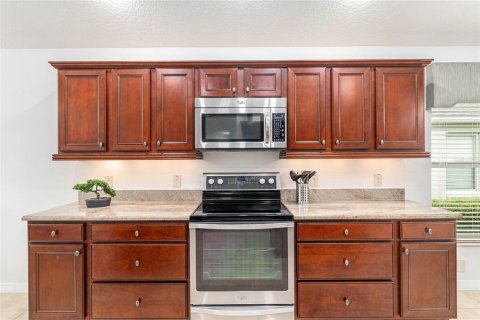House in The Villages, Florida 3 bedrooms, 194.72 sq.m. № 2389014 - photo 25