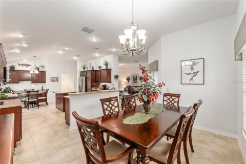 House in The Villages, Florida 3 bedrooms, 194.72 sq.m. № 2389014 - photo 21
