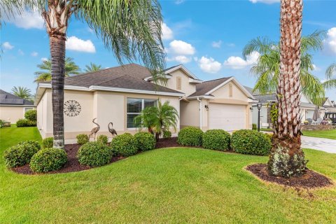 House in The Villages, Florida 3 bedrooms, 194.72 sq.m. № 2389014 - photo 5