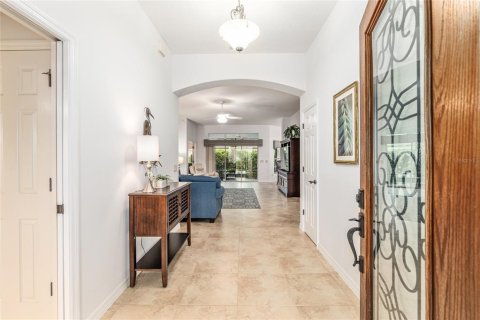 House in The Villages, Florida 3 bedrooms, 194.72 sq.m. № 2389014 - photo 9