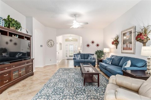 House in The Villages, Florida 3 bedrooms, 194.72 sq.m. № 2389014 - photo 14
