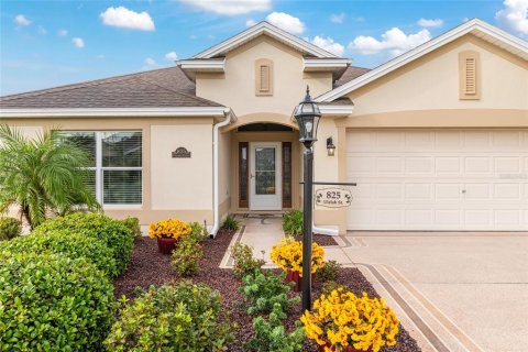 House in The Villages, Florida 3 bedrooms, 194.72 sq.m. № 2389014 - photo 6