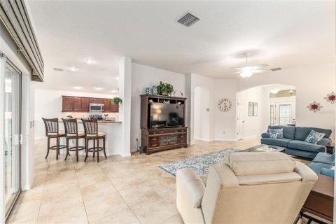 House in The Villages, Florida 3 bedrooms, 194.72 sq.m. № 2389014 - photo 16