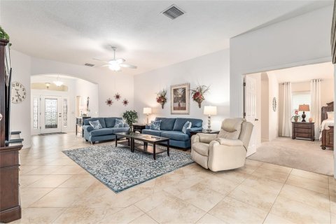 House in The Villages, Florida 3 bedrooms, 194.72 sq.m. № 2389014 - photo 13