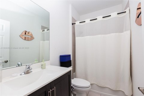 Townhouse in Davie, Florida 3 bedrooms, 149.57 sq.m. № 1849209 - photo 28