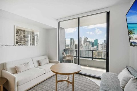 Condominio en Miami, Florida, 1 dormitorio  № 2053130