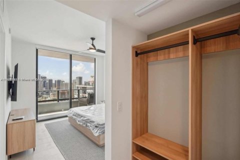 Condominio en alquiler en Miami, Florida, 1 dormitorio, 44.41 m2 № 2053130 - foto 15