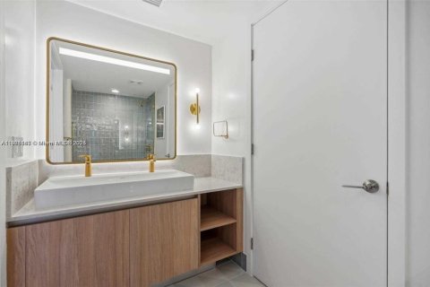 Condominio en alquiler en Miami, Florida, 1 dormitorio, 44.41 m2 № 2053130 - foto 7
