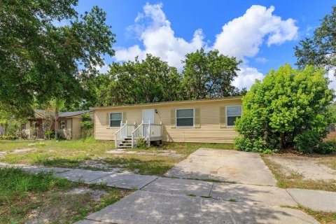 House in Casselberry, Florida 3 bedrooms, 94.02 sq.m. № 1810108 - photo 1