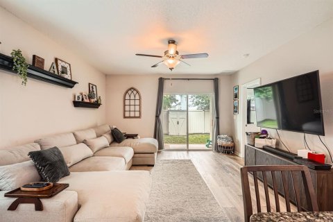 House in Wesley Chapel, Florida 3 bedrooms, 140.84 sq.m. № 1810098 - photo 6