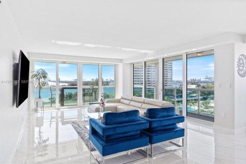 Condo in Fort Lauderdale, Florida, 2 bedrooms  № 2040481 - photo 4