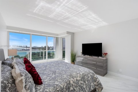 Condo in Fort Lauderdale, Florida, 2 bedrooms  № 2040481 - photo 26