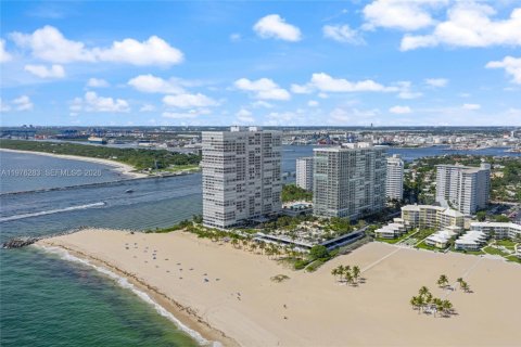 Condo in Fort Lauderdale, Florida, 2 bedrooms  № 2040481 - photo 3