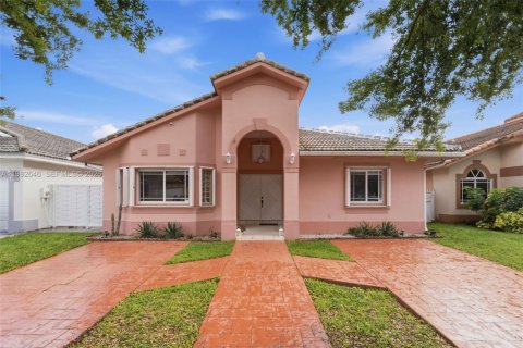 Купить виллу или дом в Майами-Лейкс, Флорида 3 спальни, 174.47м2, № 2062887 - фото 2