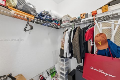 Купить виллу или дом в Майами-Лейкс, Флорида 3 спальни, 174.47м2, № 2062887 - фото 18