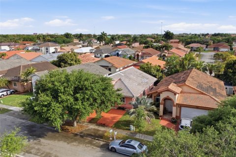 Купить виллу или дом в Майами-Лейкс, Флорида 3 спальни, 174.47м2, № 2062887 - фото 27