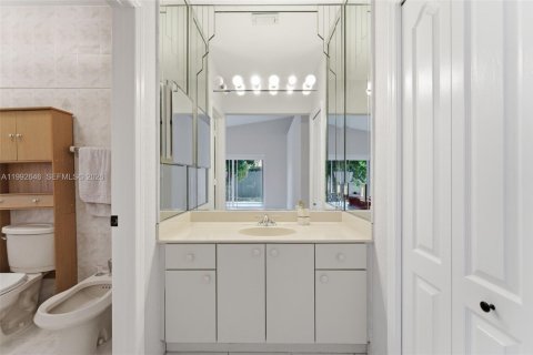 Купить виллу или дом в Майами-Лейкс, Флорида 3 спальни, 174.47м2, № 2062887 - фото 21