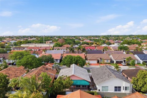 Купить виллу или дом в Майами-Лейкс, Флорида 3 спальни, 174.47м2, № 2062887 - фото 29