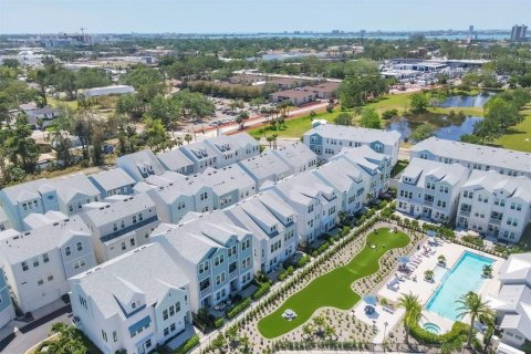 Casa en venta en Sarasota, Florida, 3 dormitorios, 167.6 m2 № 1734652 - foto 4