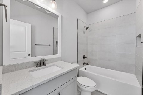 Casa en venta en Sarasota, Florida, 3 dormitorios, 167.6 m2 № 1734652 - foto 28