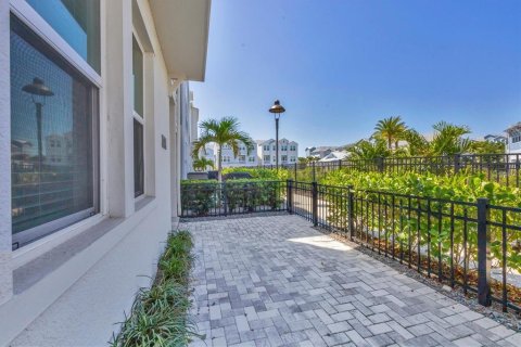 Casa en venta en Sarasota, Florida, 3 dormitorios, 167.6 m2 № 1734652 - foto 3