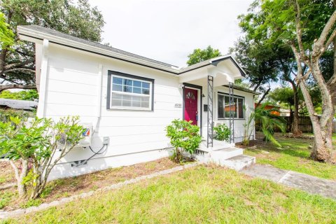 Casa en venta en Saint Petersburg, Florida, 3 dormitorios, 85.19 m2 № 1907761 - foto 2