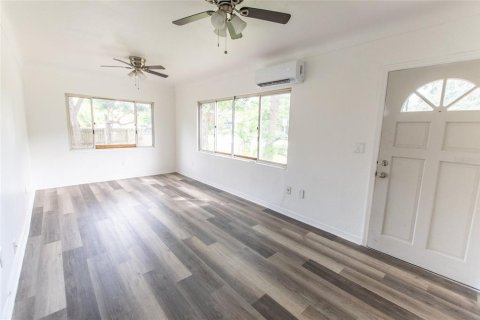 Casa en venta en Saint Petersburg, Florida, 3 dormitorios, 85.19 m2 № 1907761 - foto 7