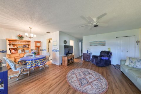 Condominio en venta en Sun City Center, Florida, 2 dormitorios, 89.19 m2 № 2142156 - foto 9