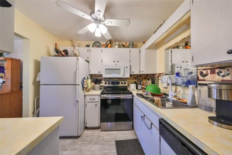 Condominio en venta en Sun City Center, Florida, 2 dormitorios, 89.19 m2 № 2142156 - foto 15