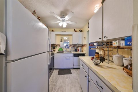 Condominio en venta en Sun City Center, Florida, 2 dormitorios, 89.19 m2 № 2142156 - foto 16