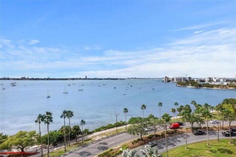 Condo in Sarasota, Florida, 2 bedrooms  № 2396180
