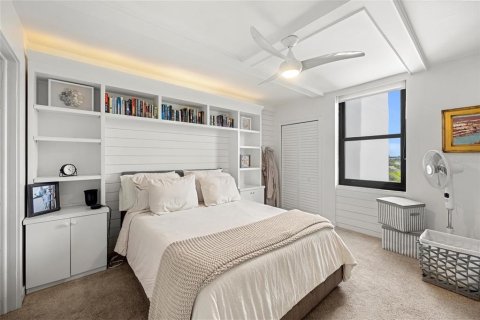 Condo in Sarasota, Florida, 2 bedrooms  № 2396180 - photo 24