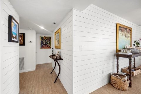 Condo in Sarasota, Florida, 2 bedrooms  № 2396180 - photo 7