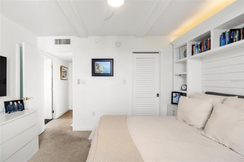 Condo in Sarasota, Florida, 2 bedrooms  № 2396180 - photo 26