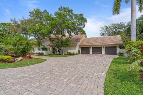 House in Boca Raton, Florida 4 bedrooms, 465.53 sq.m. № 1862032 - photo 5