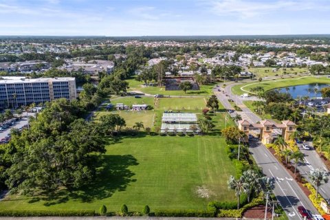 Condo in Sun City Center, Florida, 2 bedrooms  № 1816105 - photo 25
