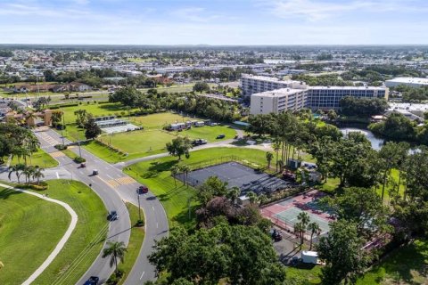Condo in Sun City Center, Florida, 2 bedrooms  № 1816105 - photo 27