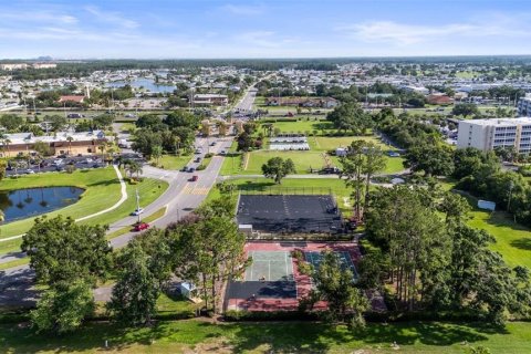 Condo in Sun City Center, Florida, 2 bedrooms  № 1816105 - photo 22