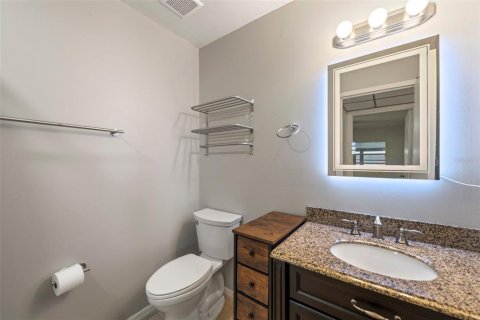 Condo in Sun City Center, Florida, 2 bedrooms  № 1816105 - photo 7