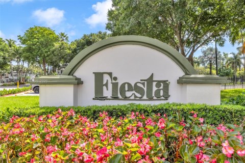 Таунхаус в Маргит, Флорида 2 спальни, 103.12м2 № 2008697