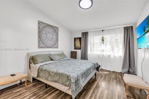 Купить таунхаус в Маргит, Флорида 2 спальни, 103.12м2, № 2008697 - фото 9