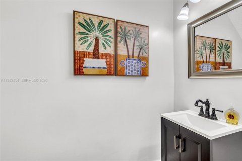 Купить таунхаус в Маргит, Флорида 2 спальни, 103.12м2, № 2008697 - фото 6