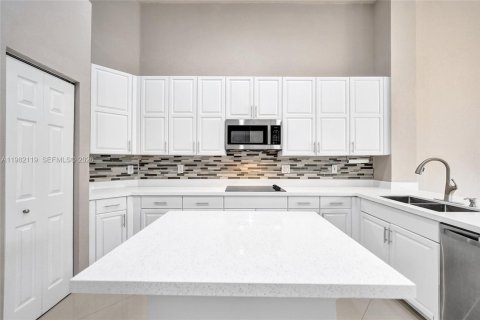 Casa en alquiler en Davie, Florida, 4 dormitorios, 259.01 m2 № 2043059 - foto 22