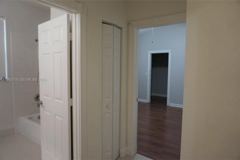 Casa en alquiler en Davie, Florida, 4 dormitorios, 259.01 m2 № 2043059 - foto 11