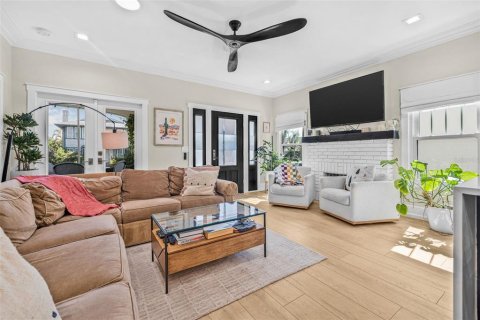 Casa en alquiler en Saint Petersburg, Florida, 3 dormitorios, 152.45 m2 № 1904431 - foto 5