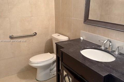 Снять в аренду виллу или дом в Хомстед, Флорида 5 спален, 459.03м2, № 1974472 - фото 19