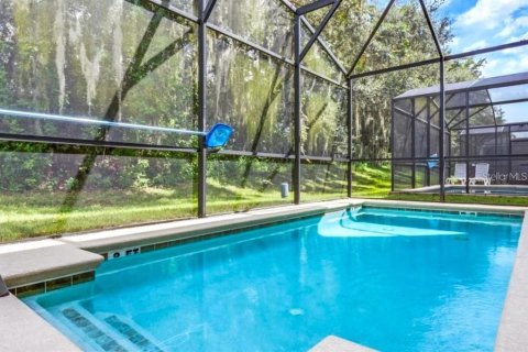 Casa en venta en Kissimmee, Florida, 6 dormitorios, 305.74 m2 № 1548060 - foto 3
