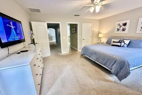 Casa en venta en Kissimmee, Florida, 6 dormitorios, 305.74 m2 № 1548060 - foto 11