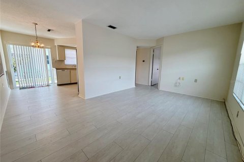 Villa ou maison à vendre à Saint Petersburg, Floride: 2 chambres, 66.89 m2 № 2209348 - photo 3